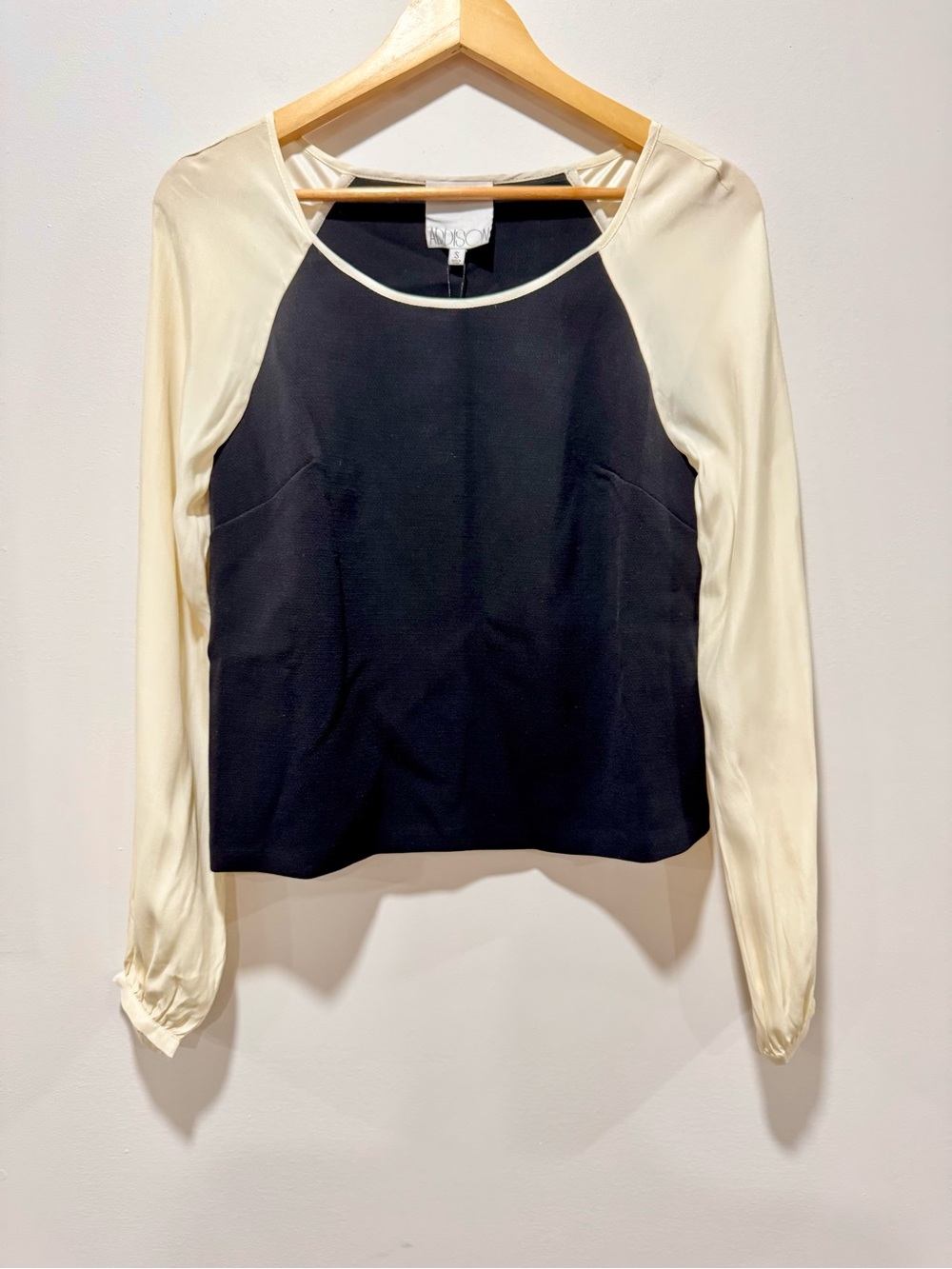 Addison NWT Colorblock 100% Silk Sleeve Raglan Blouse Size S